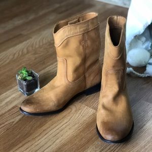 Frye Cara short riding boots - like new!
